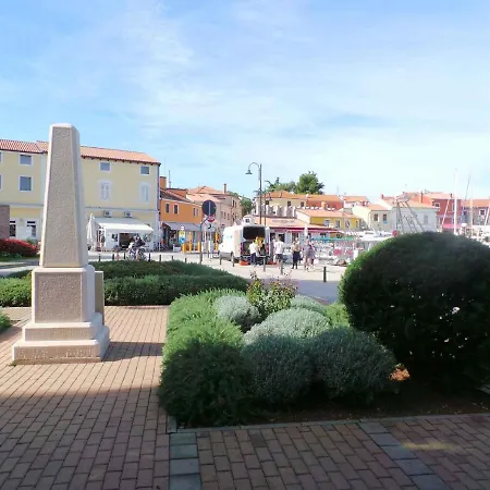 Studio In Pakostane/biograd Riviera 8056